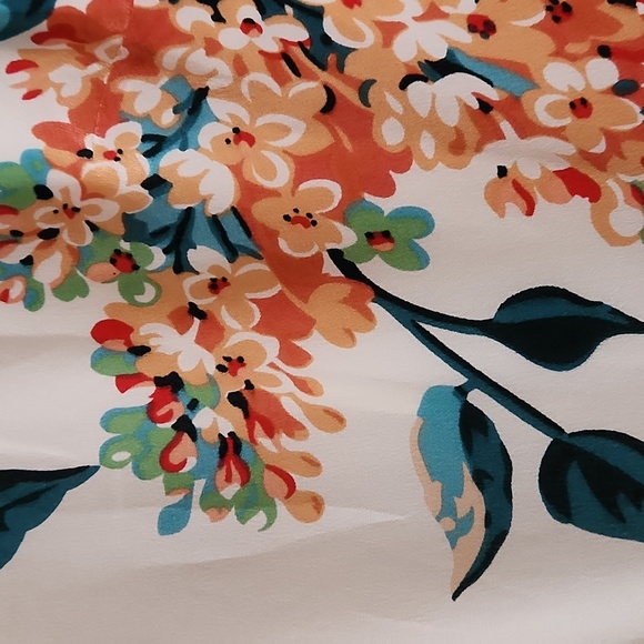 Silk floral dress - Picture 4 of 13